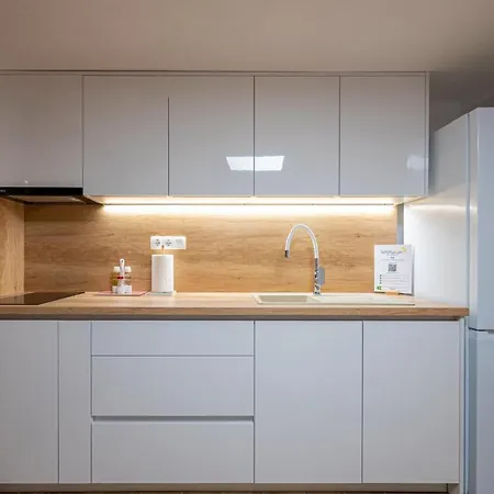 Lovely In With Kitchen Apartman