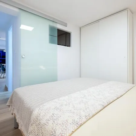 Apartment Lovely In With Kitchen *